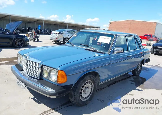 WDBAB23A0DB398608: 42581650