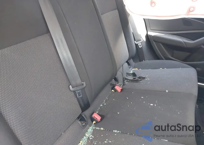 3VWC57BU2KM221863: 42581702