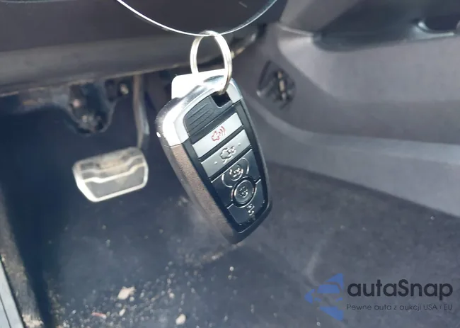 3FA6P0VP7HR166352: 42582025