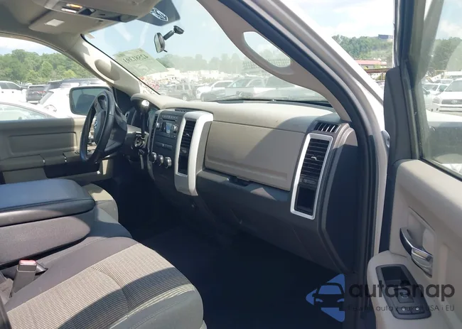 1D3HV18T59S778912: 42581393