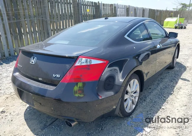 1HGCS22828A018030: 42581413