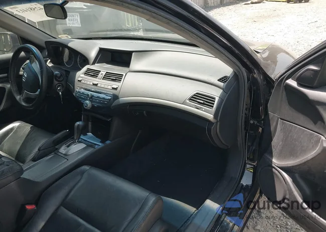 1HGCS22828A018030: 42581413