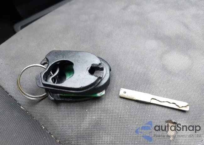 3FADP4AJ1HM121842: 42581460