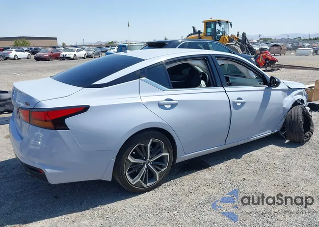 1N4BL4CV9RN306070: 42581480