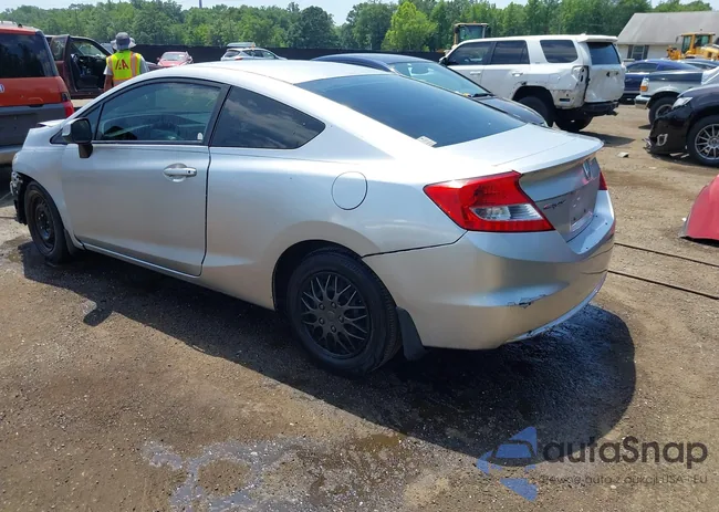 2HGFG3B57DH530825: 42582606