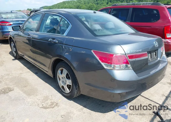 1HGCP2F37CA088860: 42582652