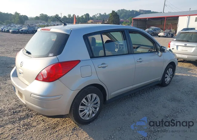 3N1BC13E08L376678: 42582846