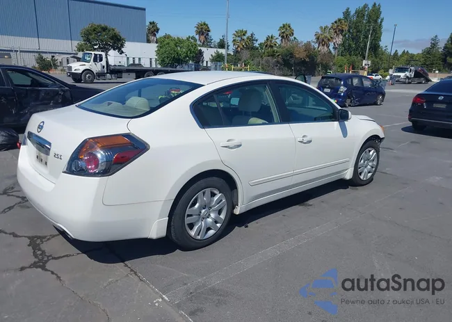 1N4AL2AP3AN474683: 42582850