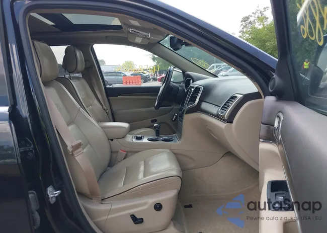 1C4RJFCGXFC158420: 42582886