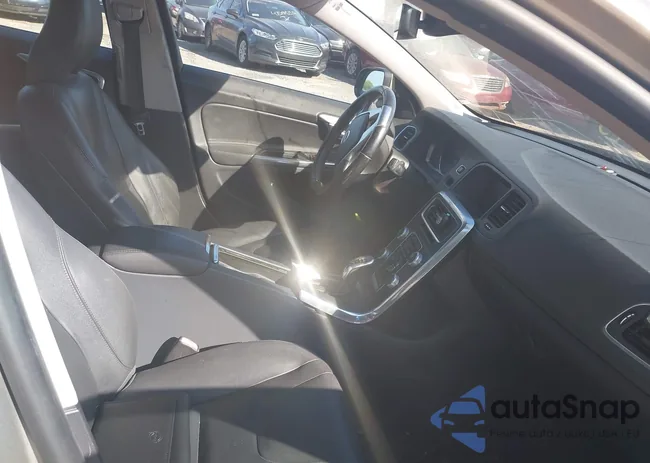 YV1612TK7F1351761: 42582359