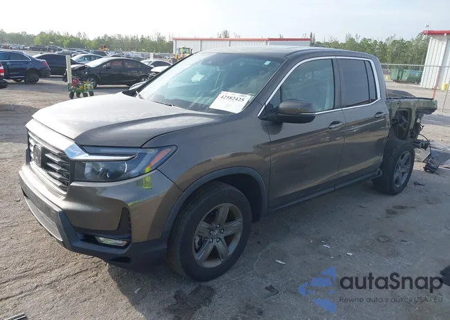 5FPYK3F52NB037472: 42582425