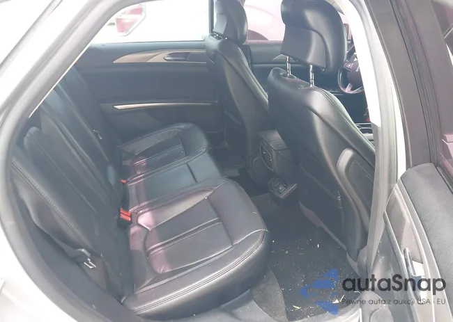 3LN6L2LU5GR611711: 42583696