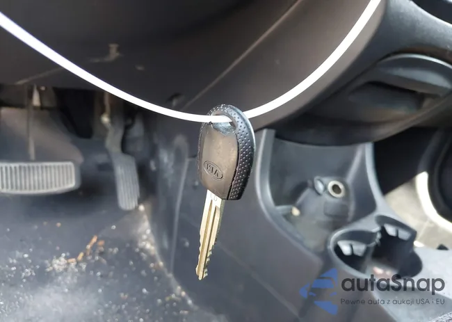 KNDJF724X87470602: 42584595