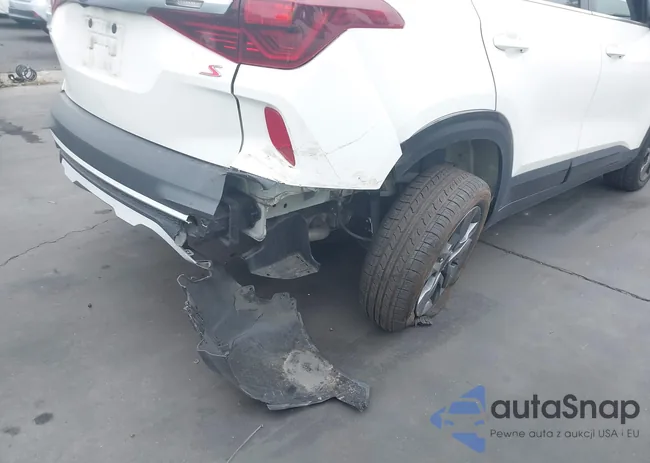 KNDEU2AA6M7143688: 42584672