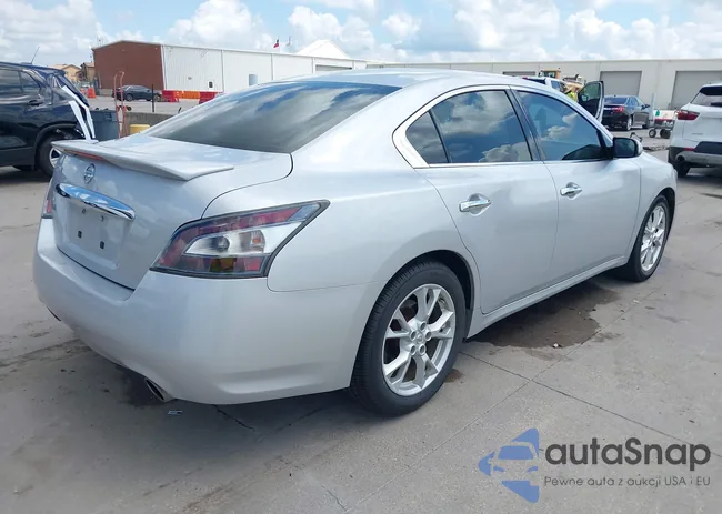 1N4AA5AP4EC447078: 42584744