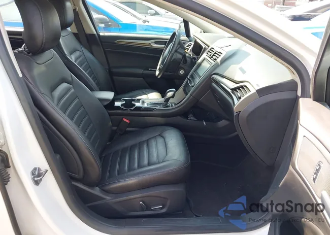 3FA6P0HD5ER282548: 42584874