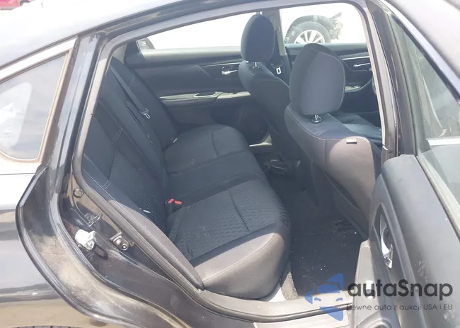 1N4AL3AP5GN363552: 42585643