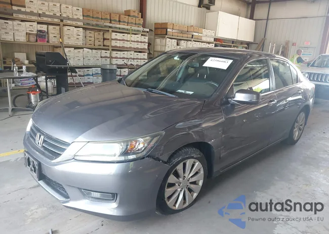 1HGCR2F8XFA096221: 42586083