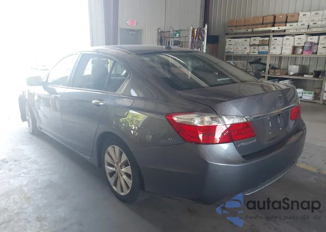 1HGCR2F8XFA096221: 42586083