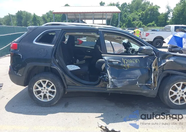 1C4PJMCS1HW622700: 42586767