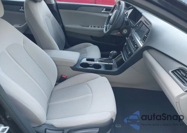 5NPE24AF8HH570711: 42586927