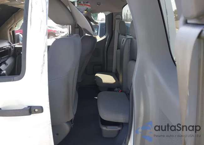 1N6BD0CT0JN771904: 42587053