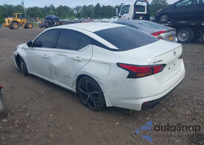 1N4BL4CV3RN319364: 42587544