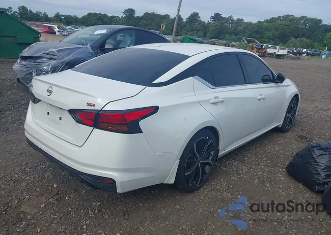 1N4BL4CV3RN319364: 42587544