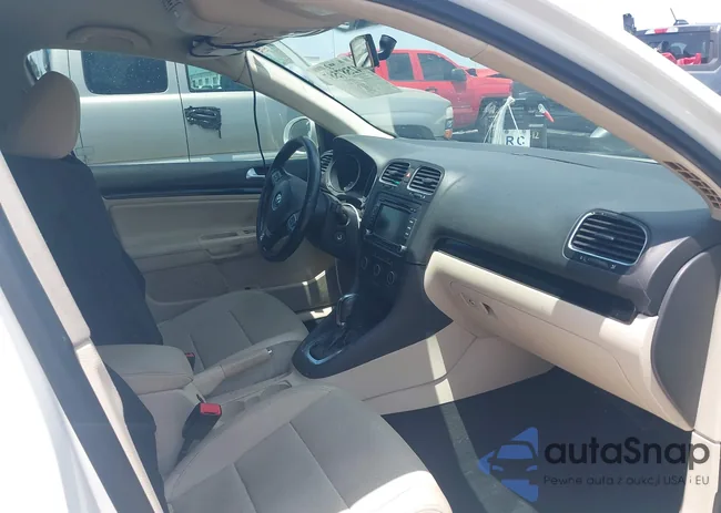 3VWPL7AJ8DM652662: 42587587