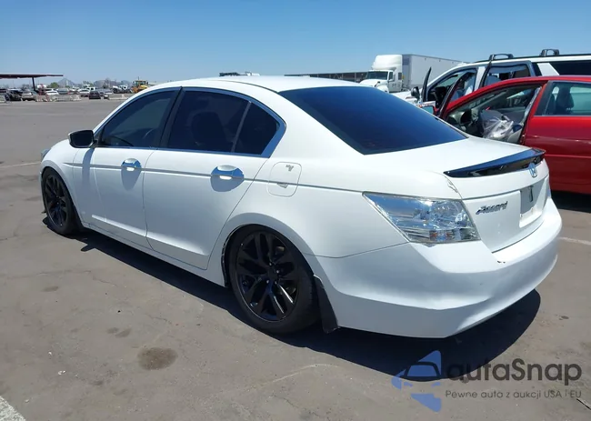 1HGCP2F38AA194490: 42587776