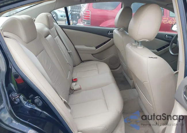 1N4AL2APXAC137102: 42587801