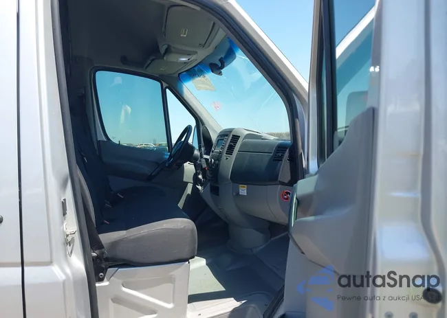 WD3PE8DC5FP102679: 42587997