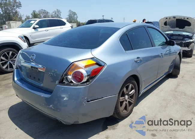 1N4AL2AP8CC240263: 42588045