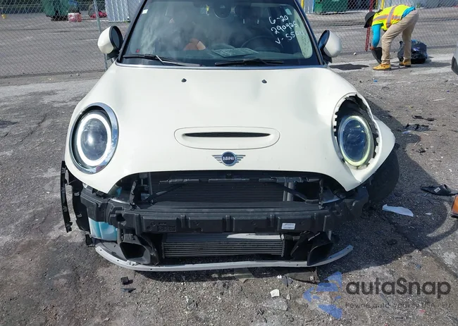 WMW53DK08N2R35504: 42587095