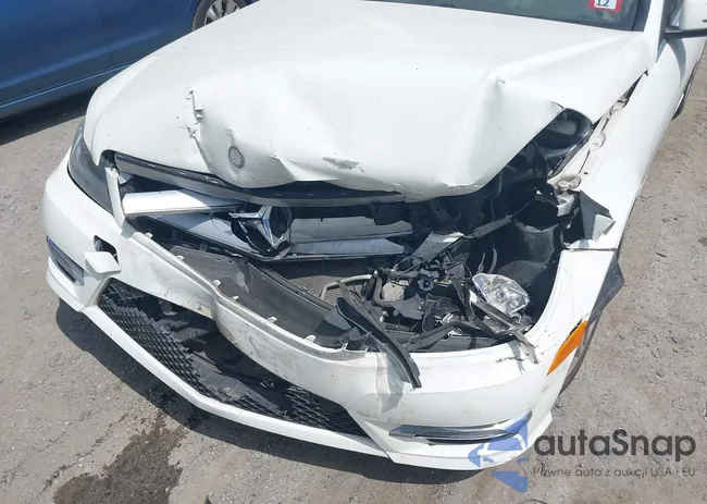 WDDGF8AB7DR280115: 42587180