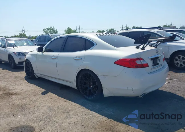 JN1BY1AR7CM395167: 42587395