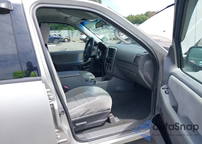 1FMZU73K85UB95584: 42588525