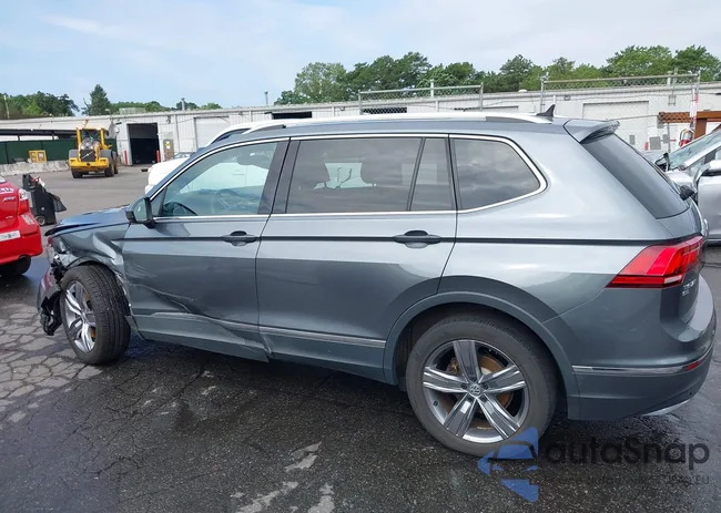 3VV2B7AX7LM105872: 42588528