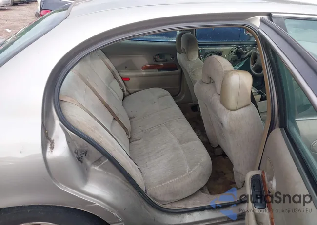 1G4HP52K33U103870: 42588572