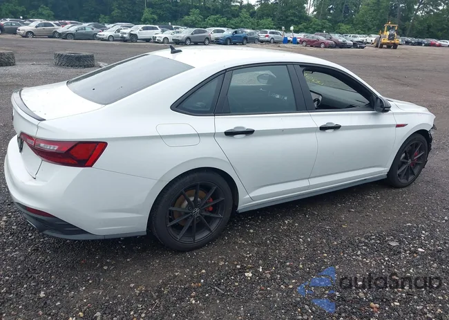 3VW9T7BU5RM016273: 42588682