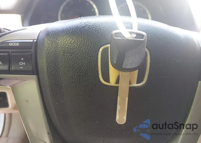 1HGCP26898A165795: 42588848