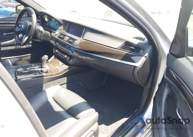 WBAKN9C52GD962015: 42588295