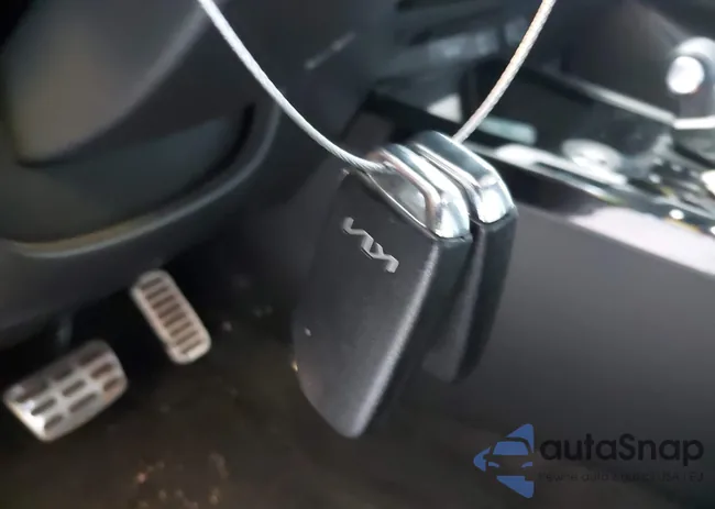 KNDCR3LE7P5047244: 42588416