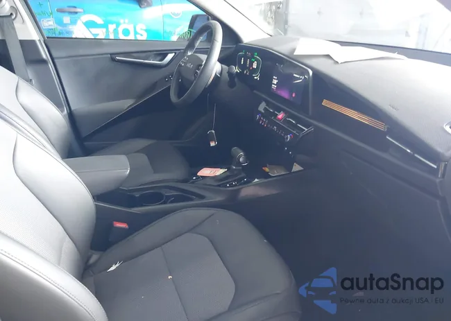 KNDCR3LE7P5047244: 42588416