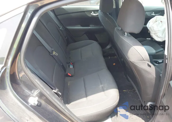 3KPF24ADXME267429: 42589531