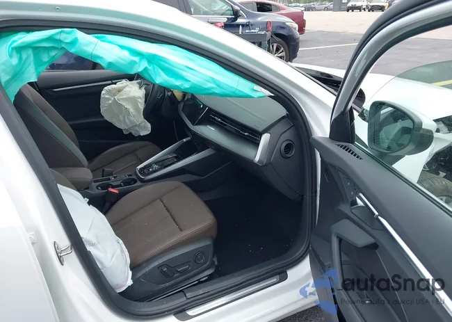 WAUAUDGY4NA095396: 42589619