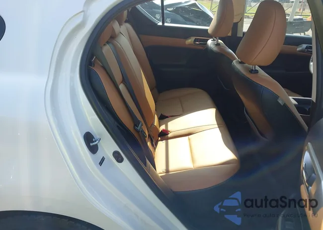 JTHKD5BH3E2208137: 42589644