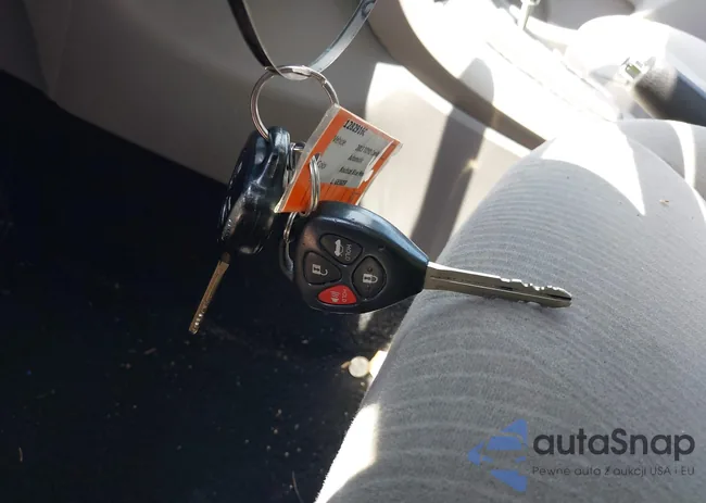 2T1BU4EE6DC056786: 42589678