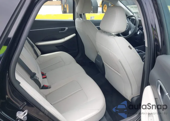 KMHL64JA0SA436043: 42589716