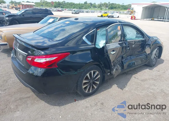 1N4AL3AP5GC119606: 42589824